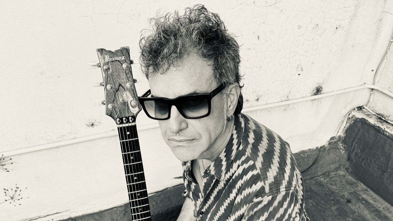 Richard Coleman lanza su sexto álbum solista: El (in) Correcto Uso de la Metáfora